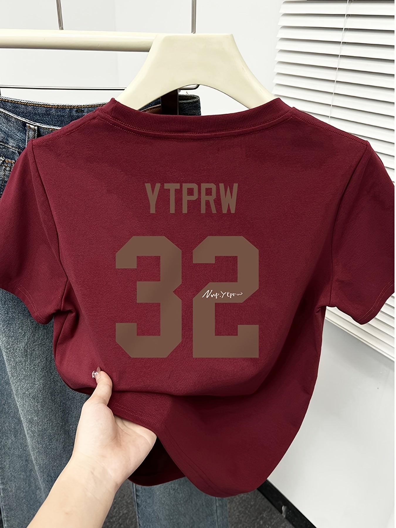 Women's Slim Fit Short Sleeve T-Shirt - Navy Blue Casual Round Neck Top with Brown '32' Letter Print, Breathable Summer Tee for Petite Women, Machine Washable Layering Essential, Versatile Clothing, Trendy Numeral Design, Smooth Texture
