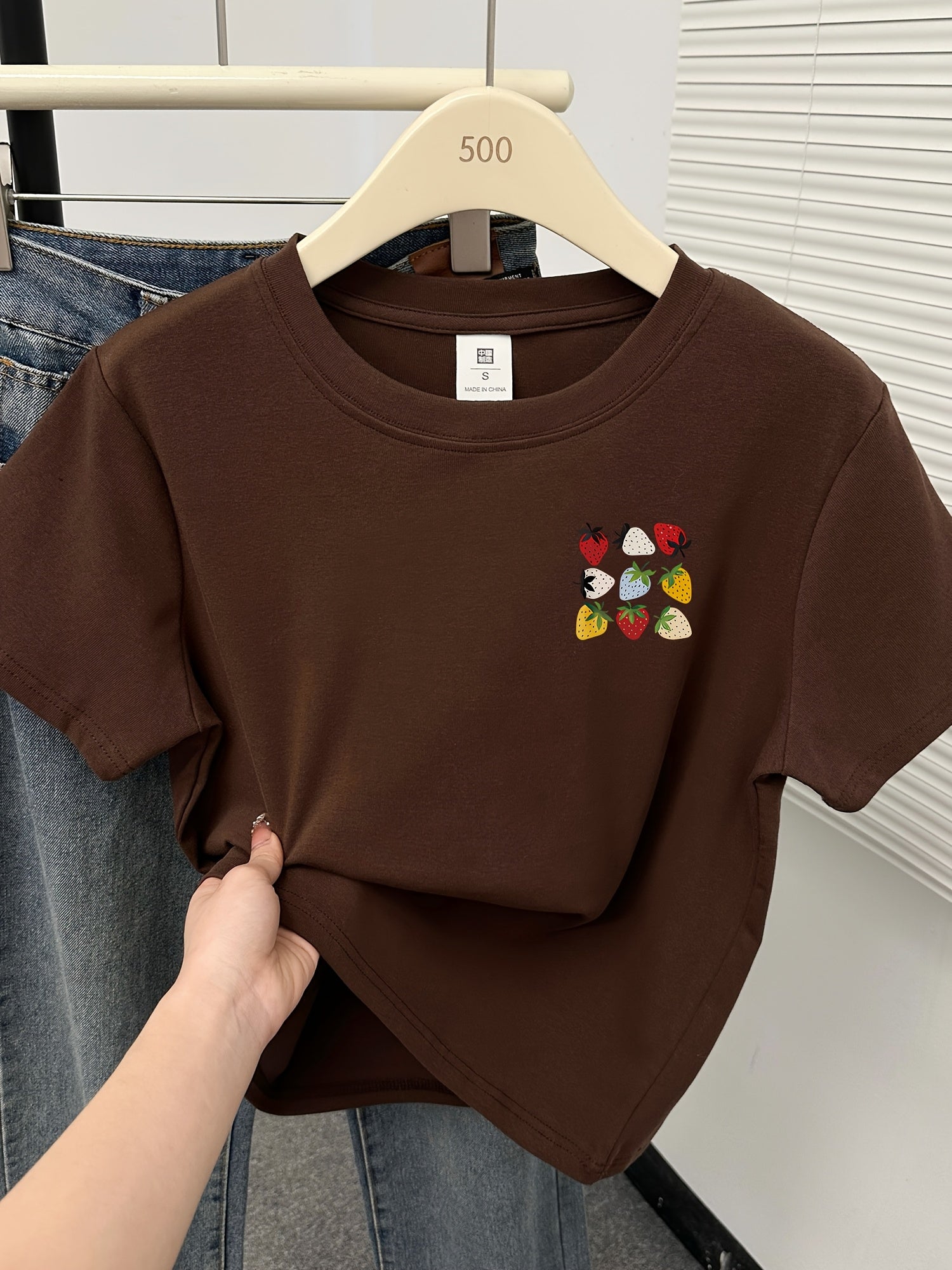 Women's Slim-Fit Short Sleeve Crew Neck T-Shirt - Strawberry Print Summer Casual Top, Japanese Korean Style Machine Washable Tee for Fashion & Casual Attire, Shirts for s, Playful Graphic Top, Slim Fit Shirt, Comfortable Material, Trendy Teens