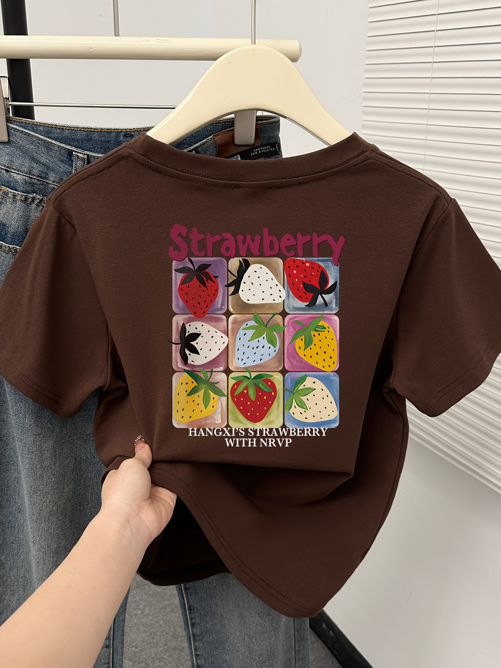 Women's Slim-Fit Short Sleeve Crew Neck T-Shirt - Strawberry Print Summer Casual Top, Japanese Korean Style Machine Washable Tee for Fashion & Casual Attire, Shirts for s, Playful Graphic Top, Slim Fit Shirt, Comfortable Material, Trendy Teens