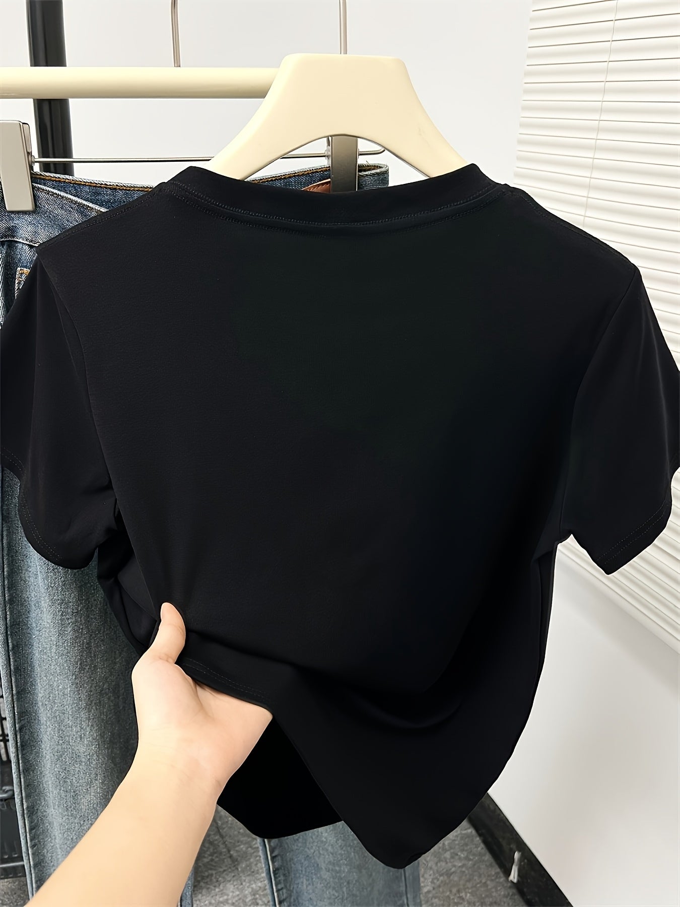 Women's Casual Short Sleeve T-Shirt with Cute Cartoon Print - Loose Fit Round Neck Summer Top, Breathable Machine-Washable Tee for Spring/Summer, Ladies T Shirts, Casual Attire, Comfortable Fabric